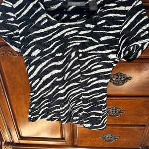 Liz Claiborne Zebra Print Black and White Women's Top